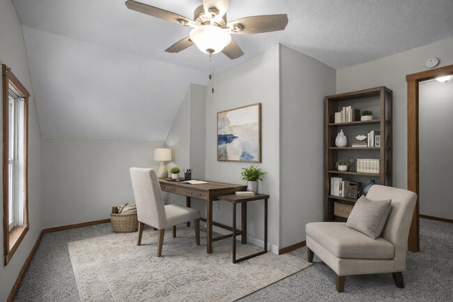 Building Photo - 509 W Baker St