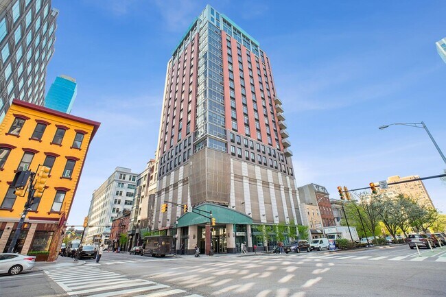 Building Photo - 105 Greene St