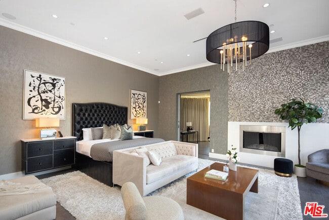 Building Photo - 2666 Hutton Dr