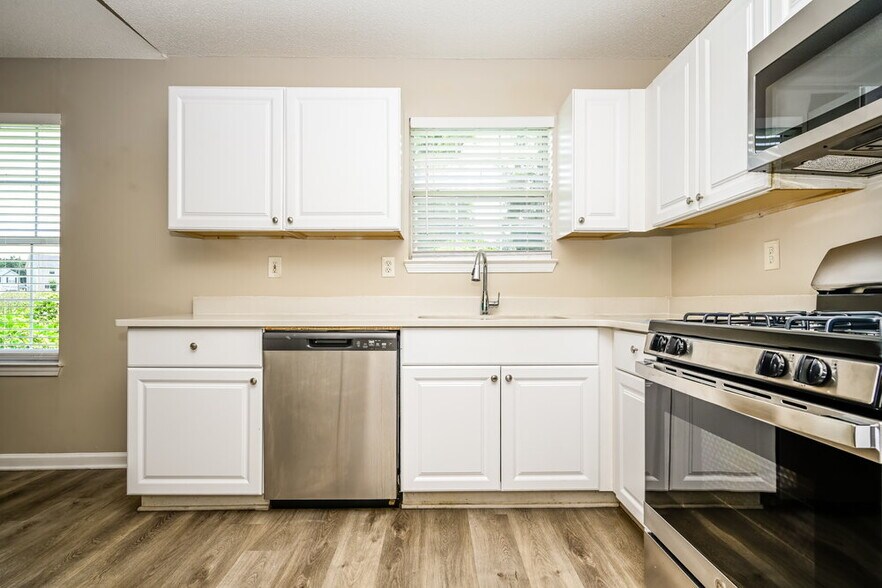 Building Photo - 3554 Waldrop Rd