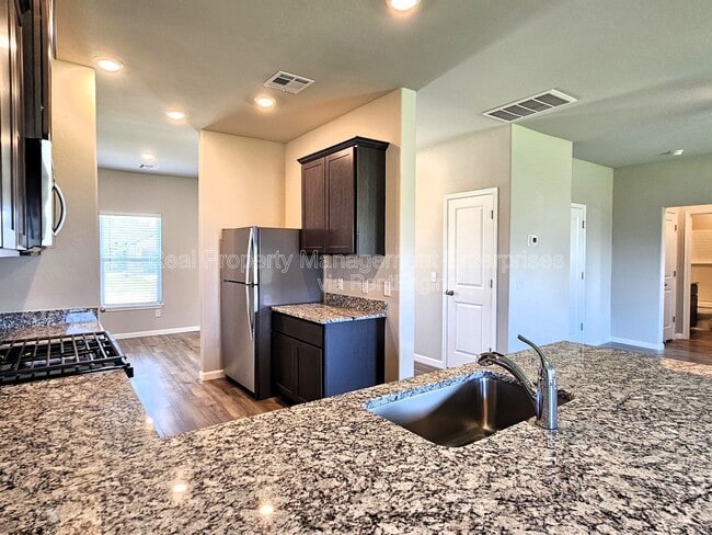 Building Photo - 1616 Amaranth Ln