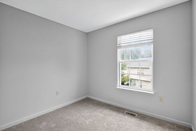 Building Photo - 46091 Maria Way