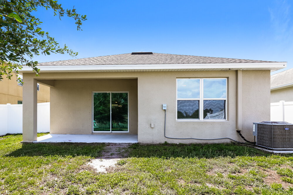 Building Photo - 10540 Whispering Hammock Dr