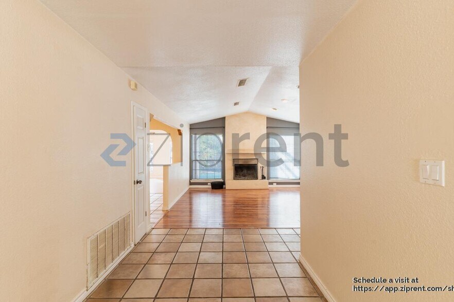 Building Photo - 4903 Sage Hen Dr