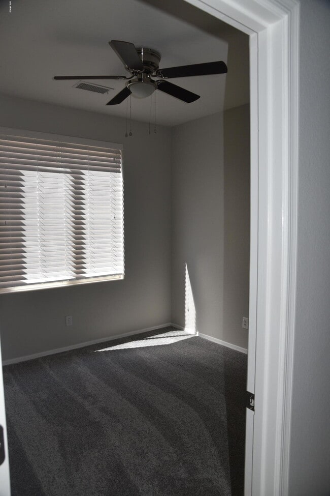 Building Photo - 1365 W Musket Way