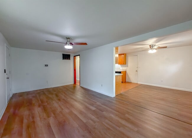 Building Photo - 1210 Carson Dr