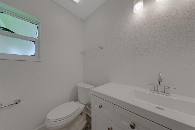 Building Photo - 315 82nd Ave