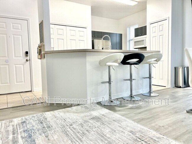 Building Photo - 1134 S Beach Cir