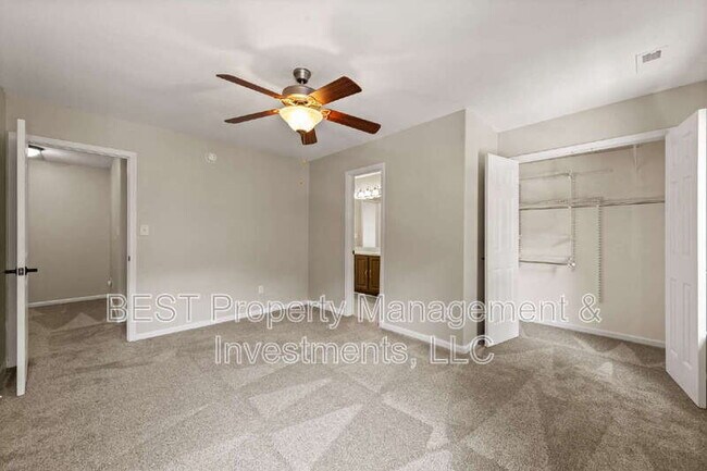 Building Photo - 8130 Kings Creek Dr