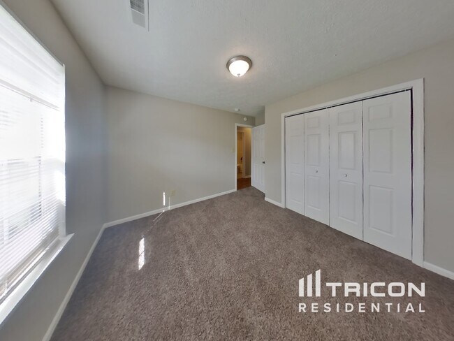 Building Photo - 12115 Mockernut Ct