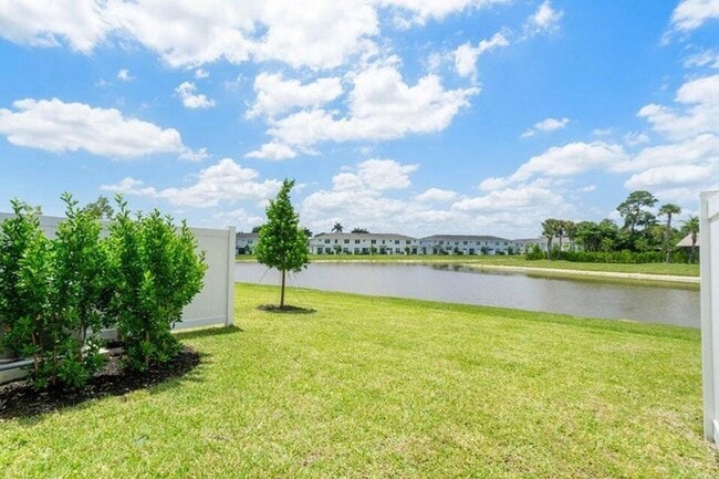 Building Photo - 4159 Lagoon Shore Dr