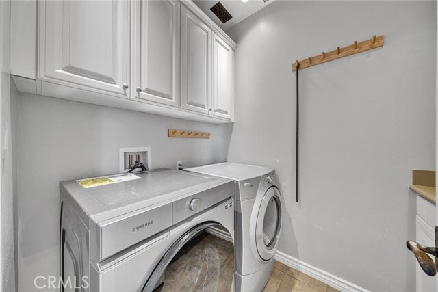 Building Photo - 19 Momento