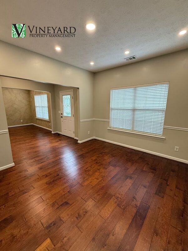 Building Photo - 9970 Lauren Hall Ct
