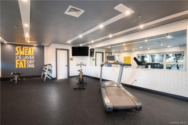 Building Photo - 8-12 South Blvd