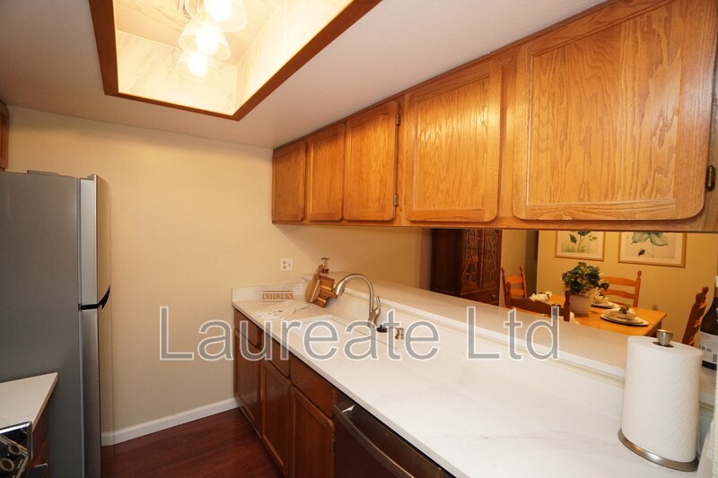 Building Photo - 540 S Forest St