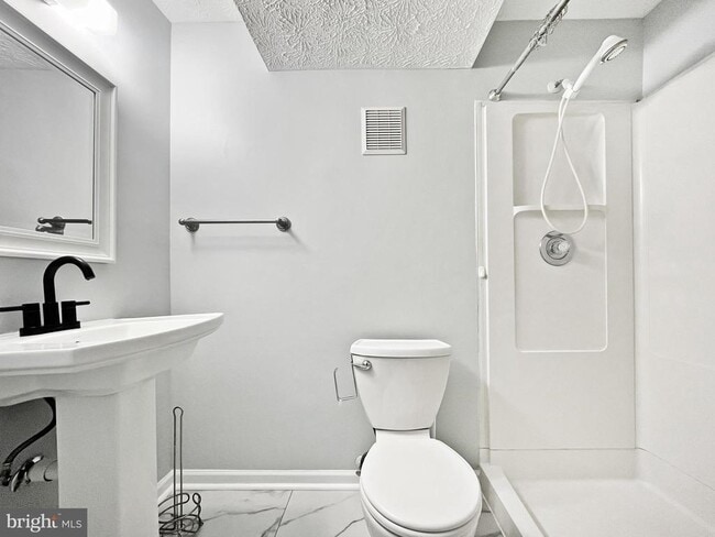 Building Photo - 8426 Red Eagle Ct