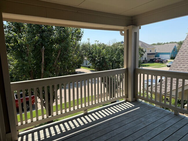 Building Photo - 9720 Colonywood Dr