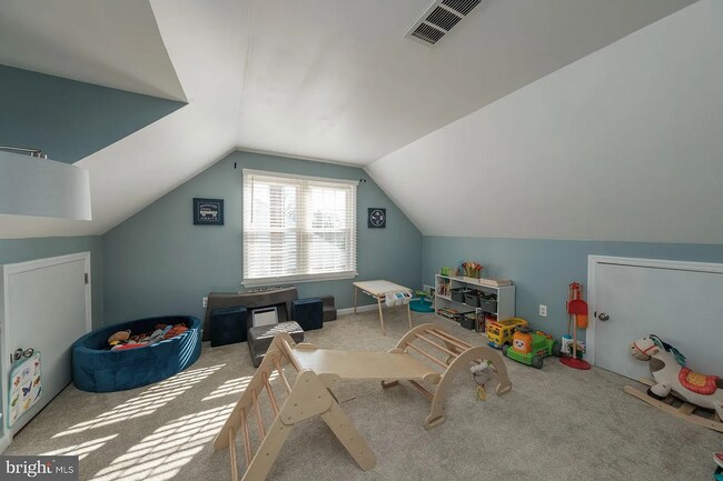 Building Photo - 2640 Grandview Blvd