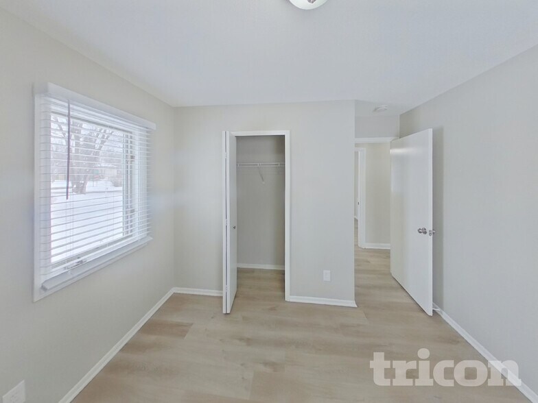 Building Photo - 6737 Upper 162nd St W