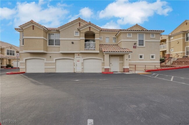 Building Photo - 5855 Valley Dr