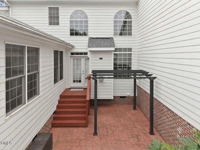 Building Photo - 401 Waverly Hills Dr