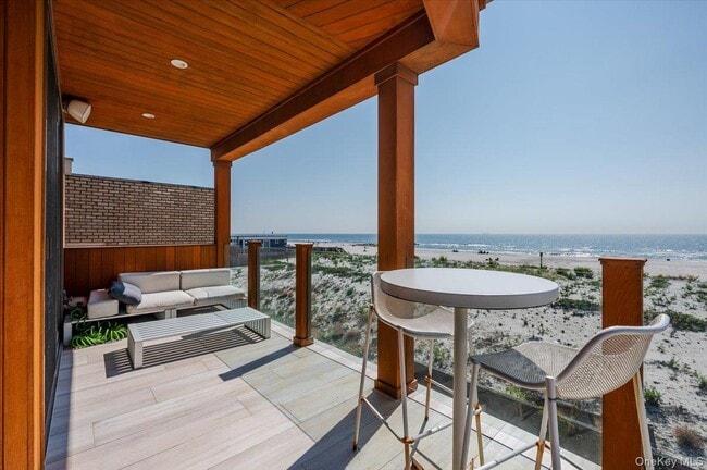 Building Photo - 11 Michigan St