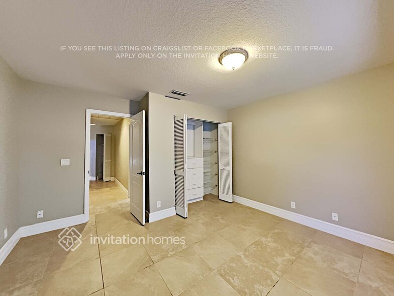 Building Photo - 1076 Deerwood Ln