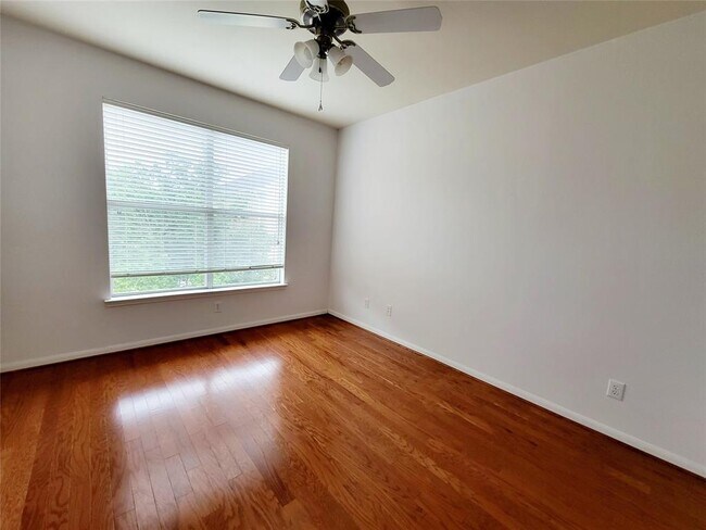 Building Photo - 12707 Boheme Dr