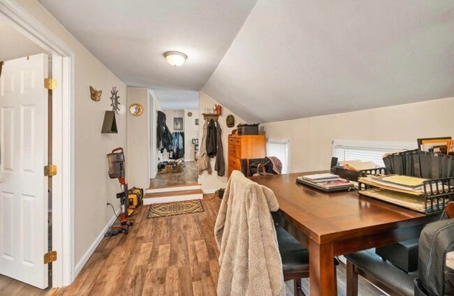 Building Photo - 106 Messer St