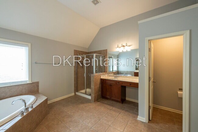 Building Photo - 11923 Aspen Forest Dr