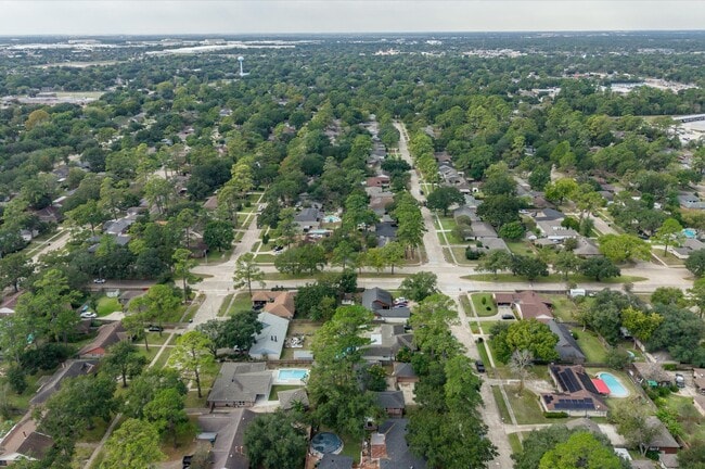 Building Photo - 12319 Campos Dr