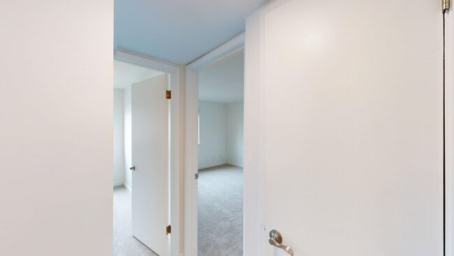 Building Photo - 400 Alameda del Prado