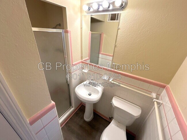Building Photo - 3058 Robbiedon St