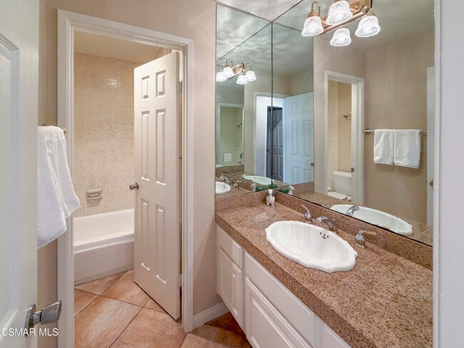 Building Photo - 28606 Conejo View Dr