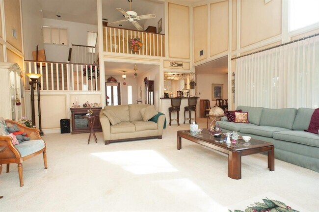 Building Photo - 2218 Green Tee Dr