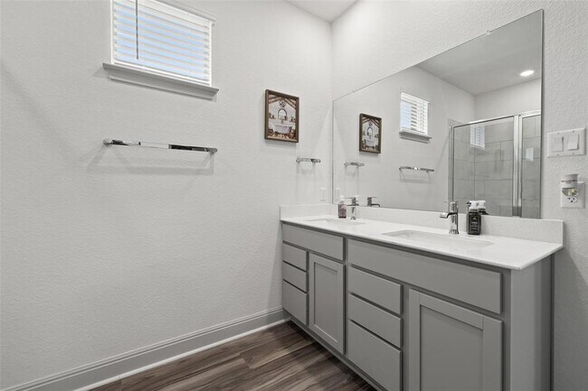 Building Photo - 16401 Coratina Dr