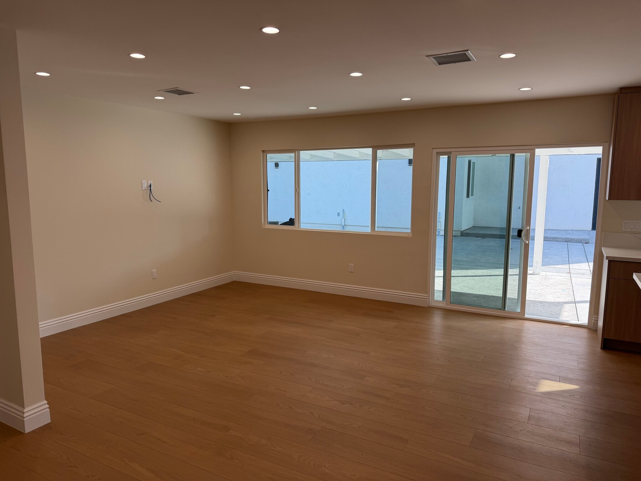 Building Photo - 11575 Garrick Ave