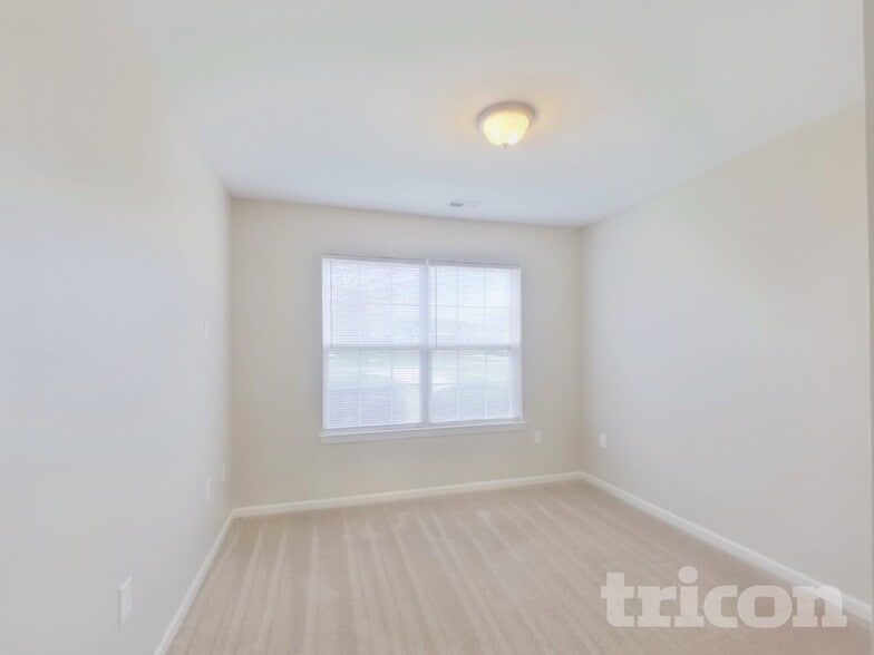 Building Photo - 1229 Grace Ct