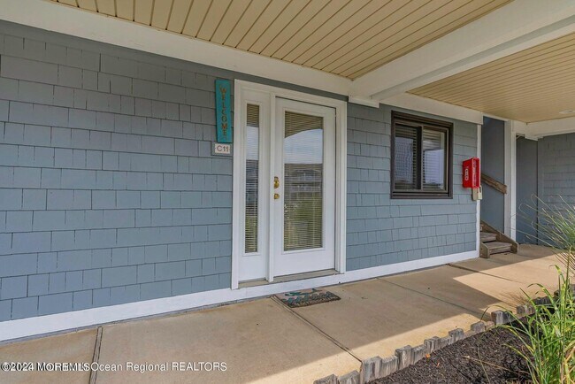 Building Photo - 1919 Bay Blvd