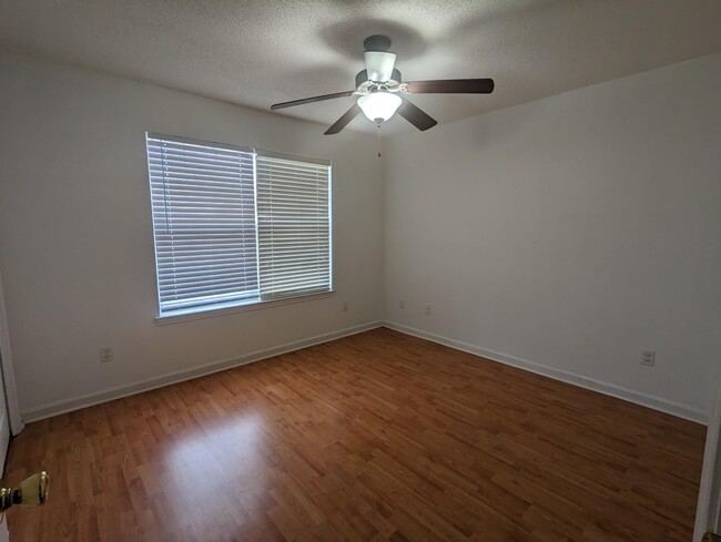 Building Photo - 7309 Westminster Dr