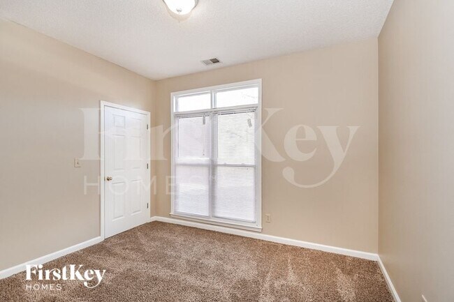 Building Photo - 10515 Trailmont Ln