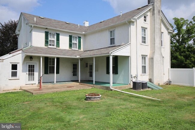 Building Photo - 3244 Skippack Pike