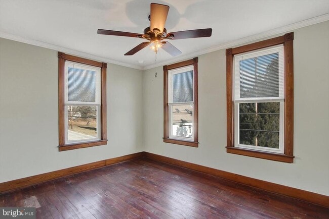 Building Photo - 367 High St