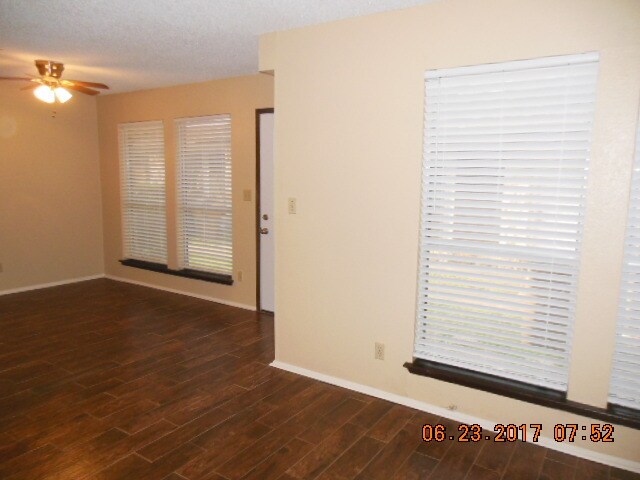 Dining - 1305 Camp Craft Rd