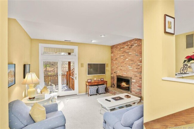 Building Photo - 12 Signal Ln