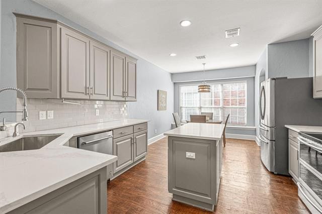 Building Photo - 2433 Mallard Dr