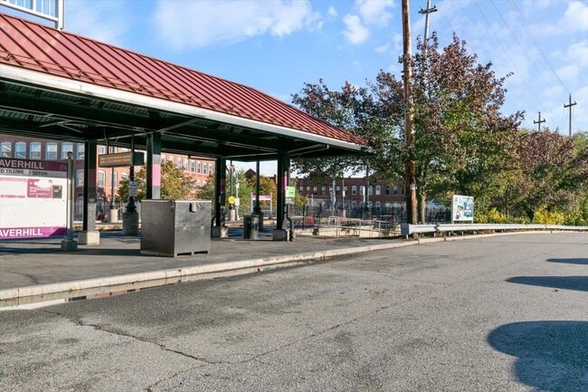 Building Photo - 122 Washington St