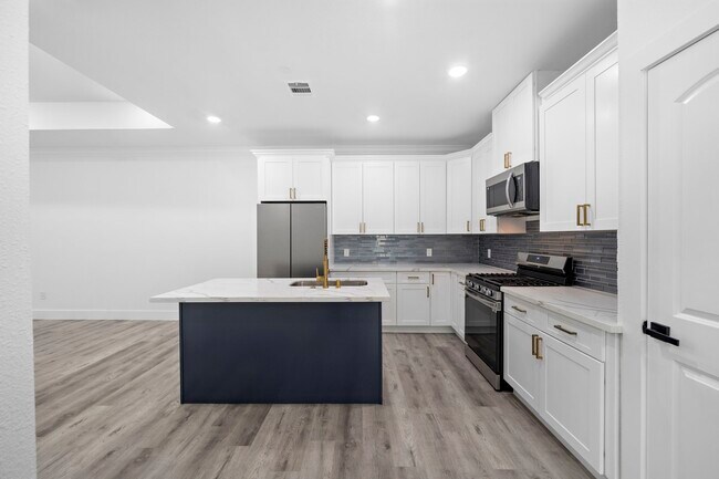 Building Photo - 5807 Texas St