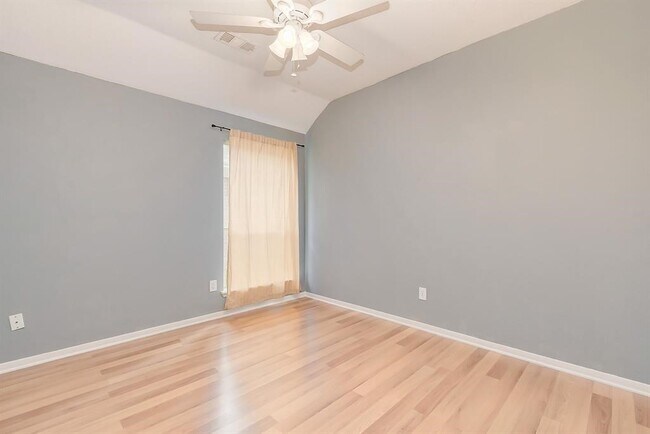 Building Photo - 3026 Silver Spring Trail