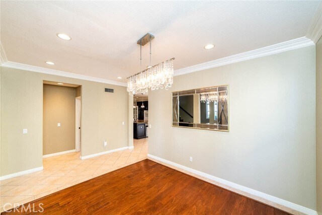 Building Photo - 6 Roseleaf